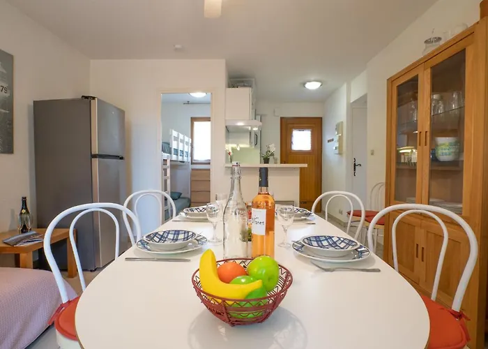 Des Calanques-1 By Interhome Appartement *